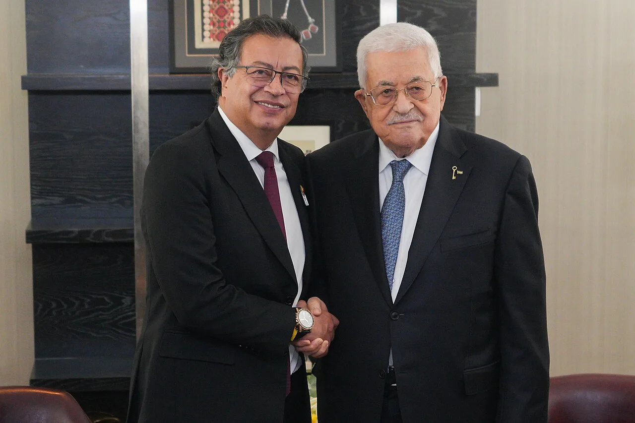 Abbas spricht von „Steuern auf Kirchen“ doch Israels Gesetz unterscheidet zwischen Gebet und Geschäft